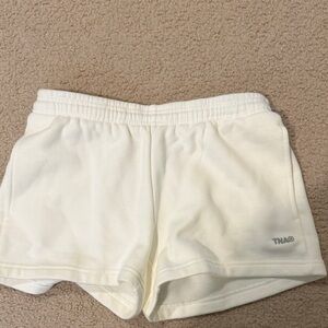 Aritzia TNA Women's Cream Athletic Shorts